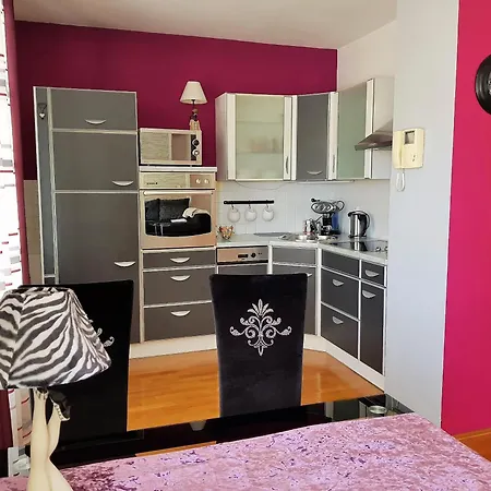 Stylish Boutique Apartment *